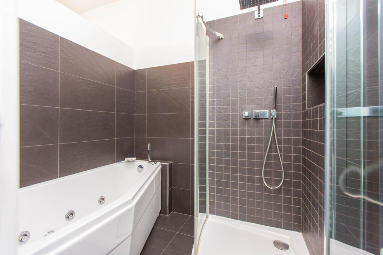 Al 4 Hotell Busto Arsizio Exteriör bild